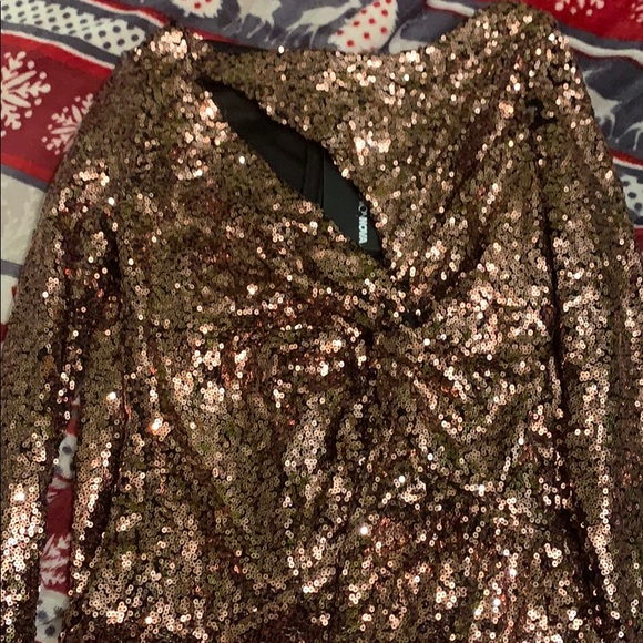 Small Fashion Nova bronze sequin open slit dress - Picture 3 of 4